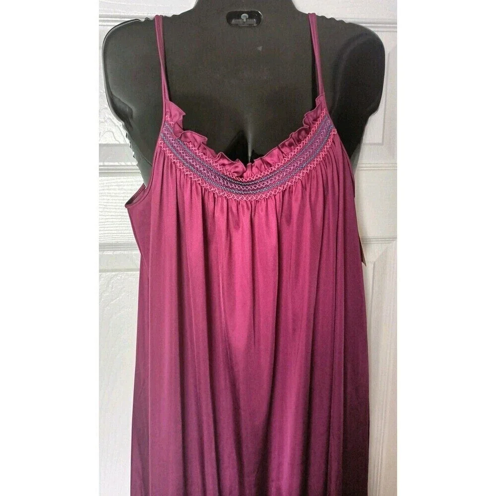 Vintage Vanity Fair Nylon Nightgown Long Deep Purple Sz Medium USA Made Coquette